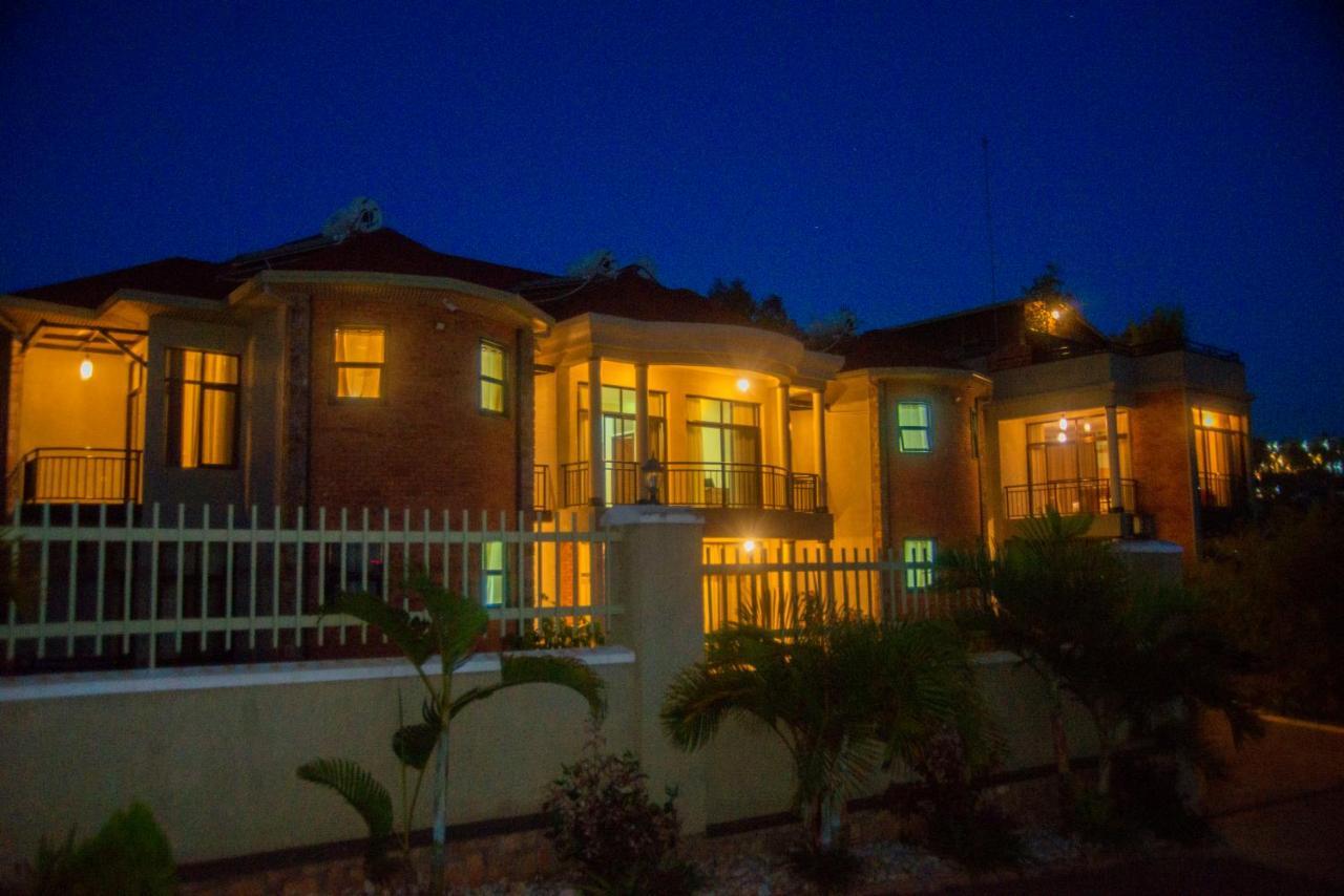 Quality Inn Hotel Kigali Buitenkant foto