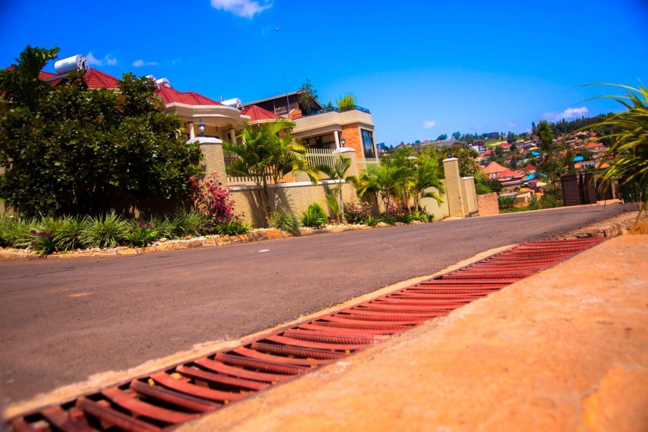 Quality Inn Hotel Kigali Buitenkant foto